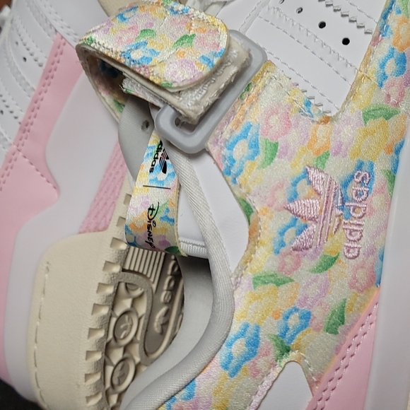 Adidas Disney Forum Low - Picture 2 of 12